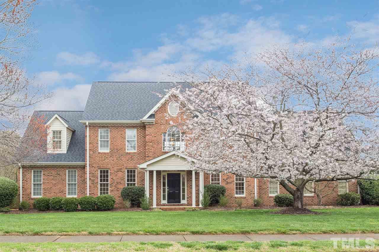 2210 Trail Wood Drive Chapel Hill Home Listings - RE/MAX Winning Edge North Carolina Real Estate